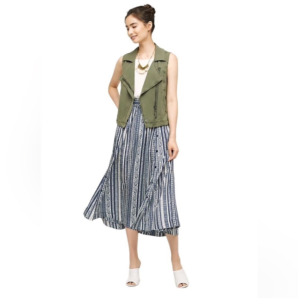 Anthropologie globetrotter navy blue and cream button front skirt